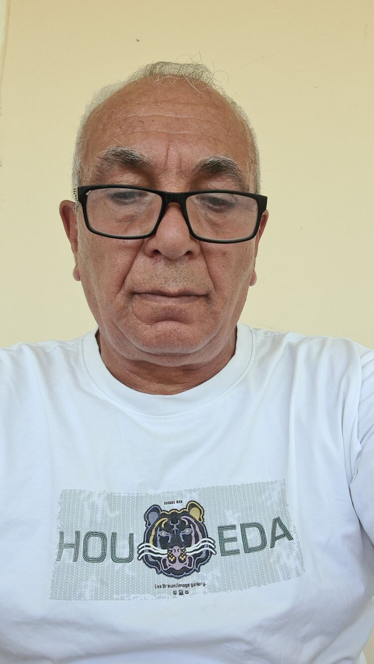  54512101  Baxtiyar, 52 ,    