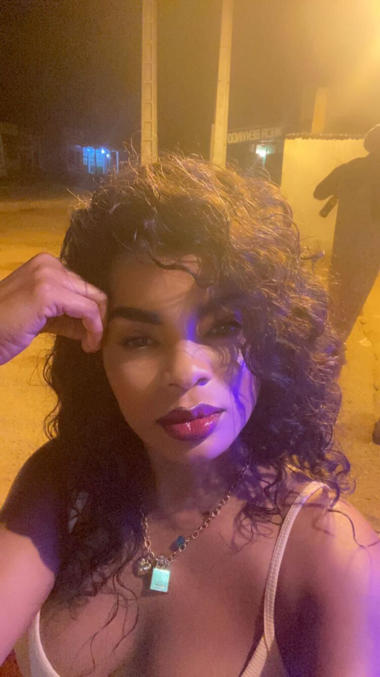  ,   Candida, 32 ,   ,   