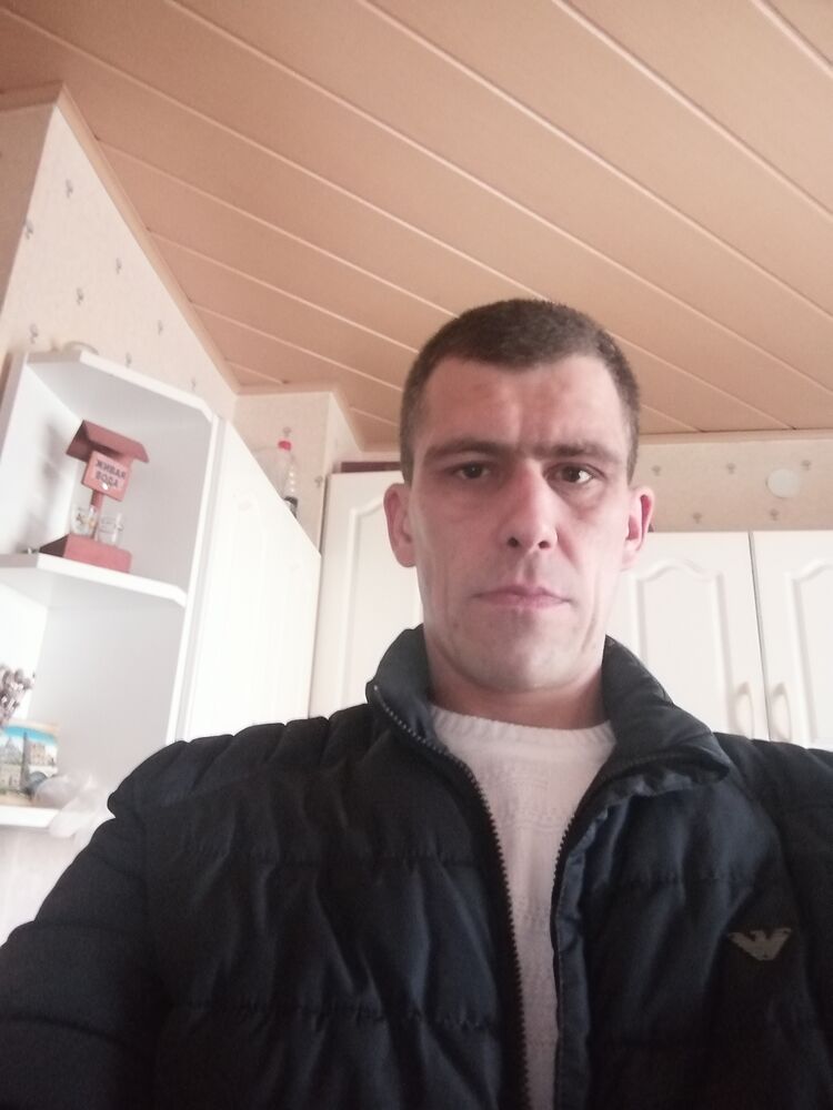  42827661  Dima, 41 ,    