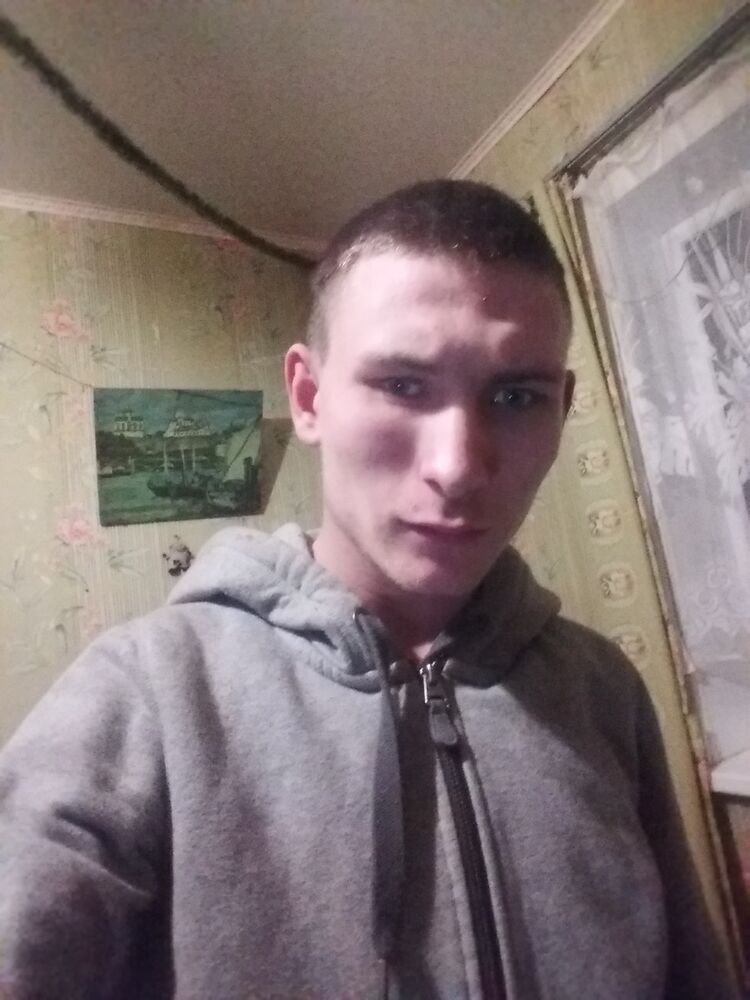  18668281  , 27 ,    