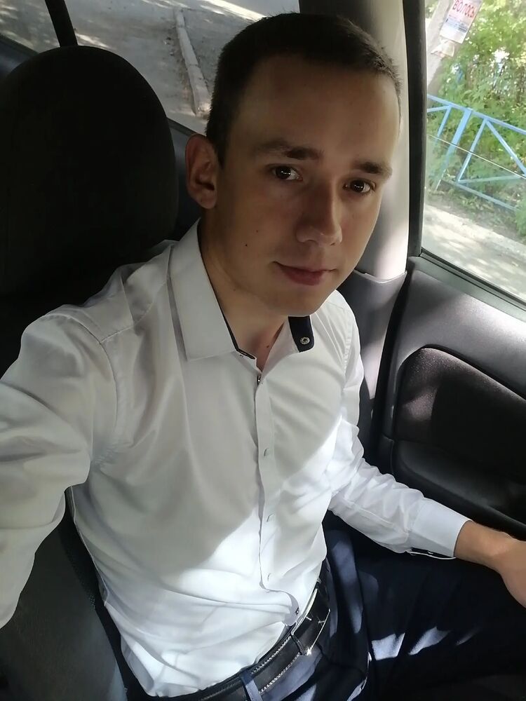  38179361  Stepan, 23 ,    