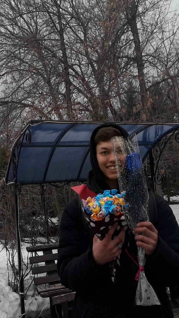  53859571  , 22 ,    -