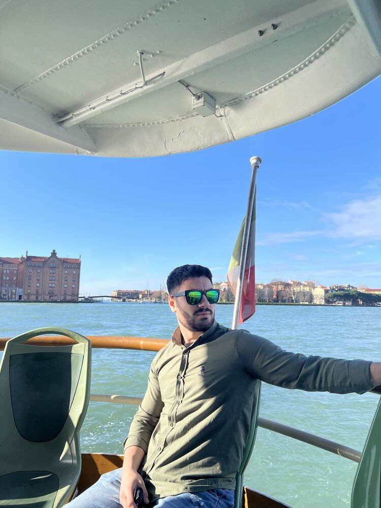  54125591  Musaev, 31 ,    