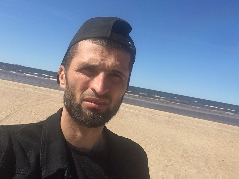  ,   Aziz, 34 ,   ,   , c 