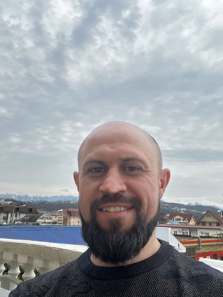  53119831  Vladimir, 36 ,    