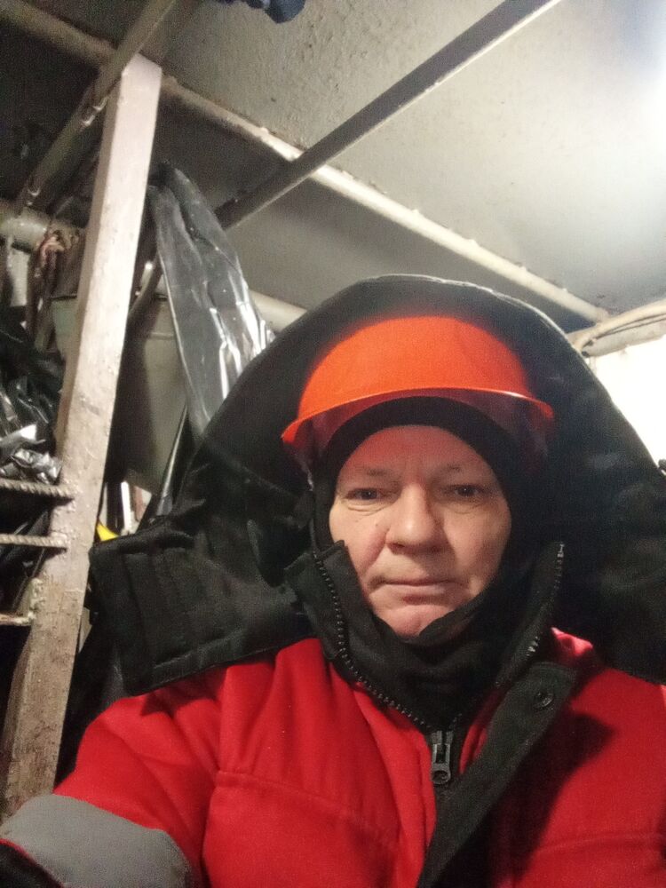  48415271  , 46 ,    