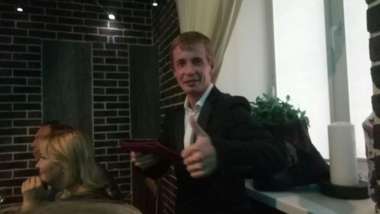  43945831  Ilya, 27 ,    