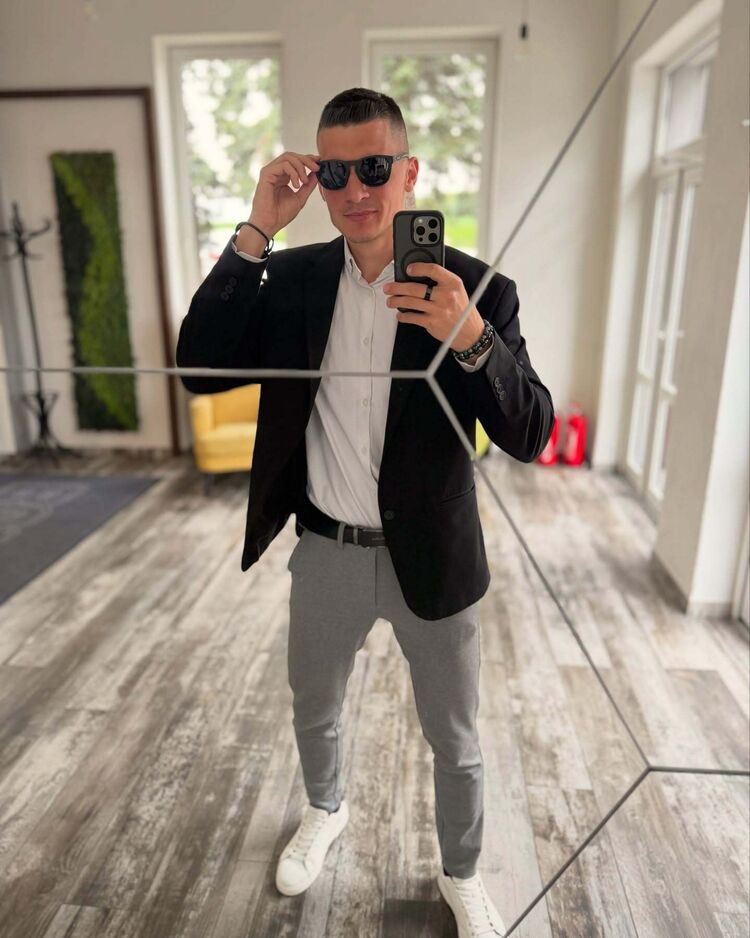 ���� 54951431 ������� �������, 37 ���, ���� ���������� � �����-����������