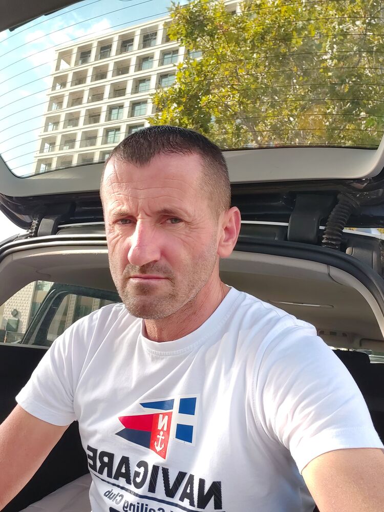  ,   Drago, 46 ,   ,   