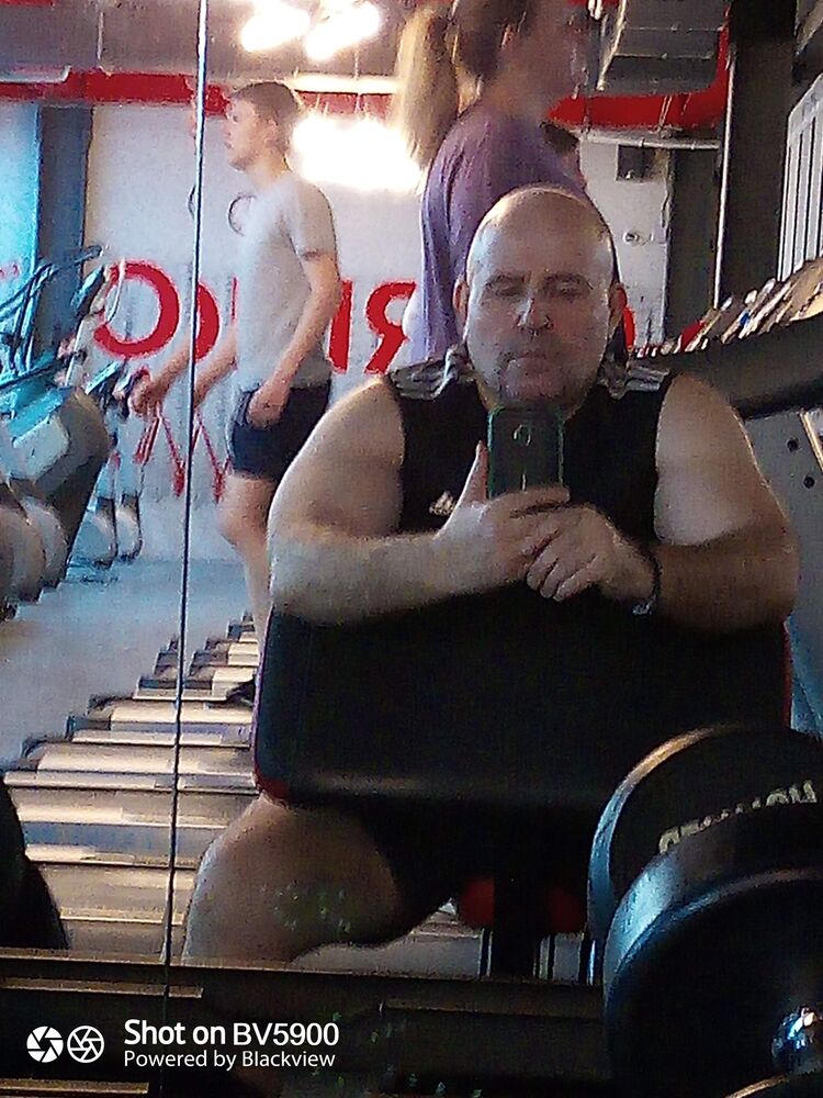  40038131  Vlad, 56 ,    