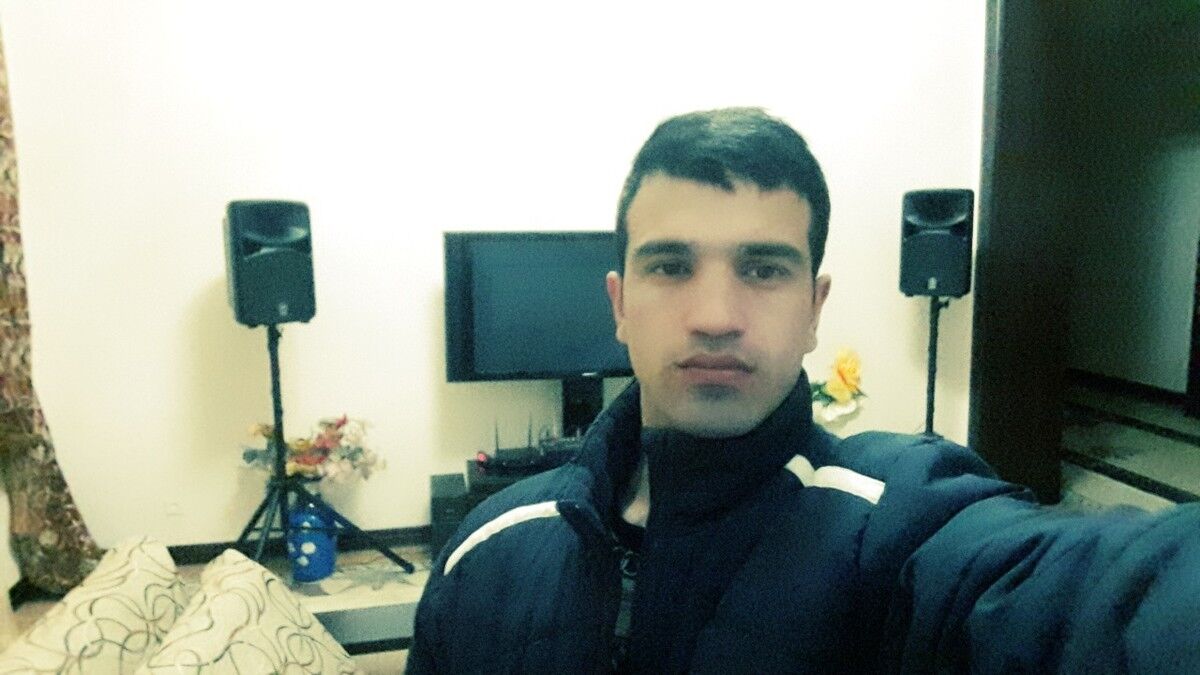 ,   Ali, 32 ,   ,   , c 