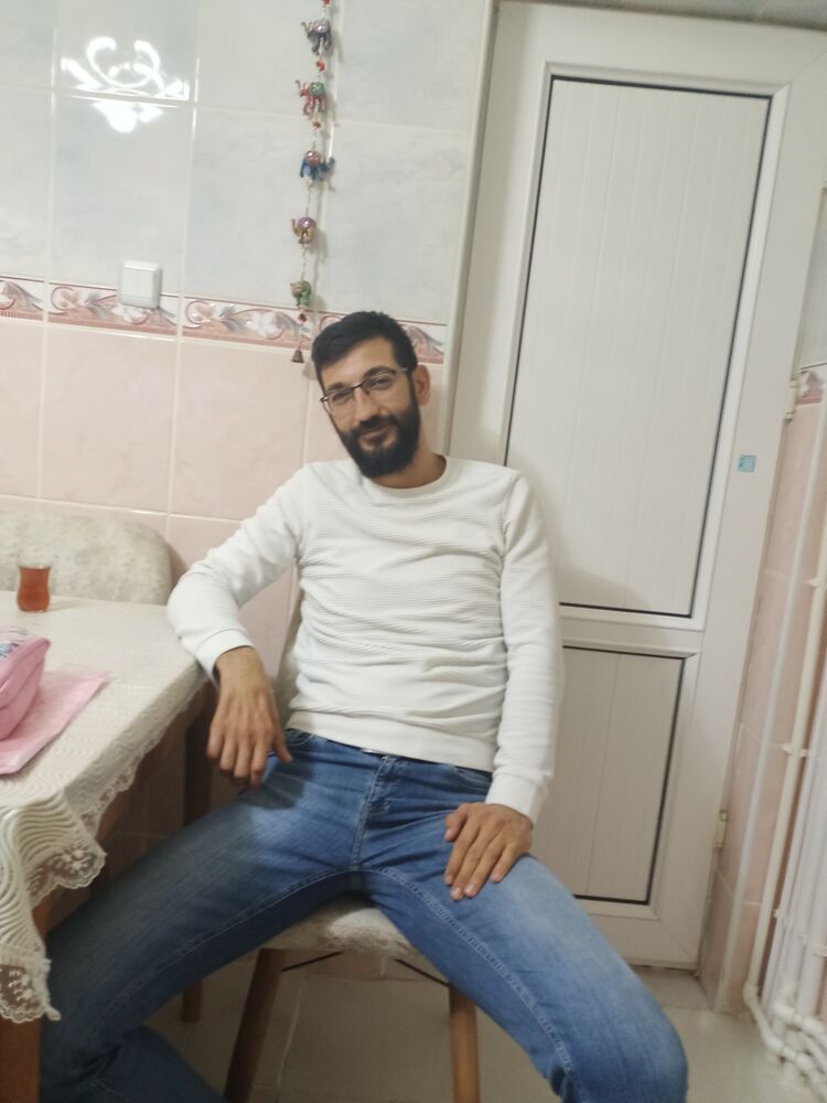  52070001  Mert, 34 ,    