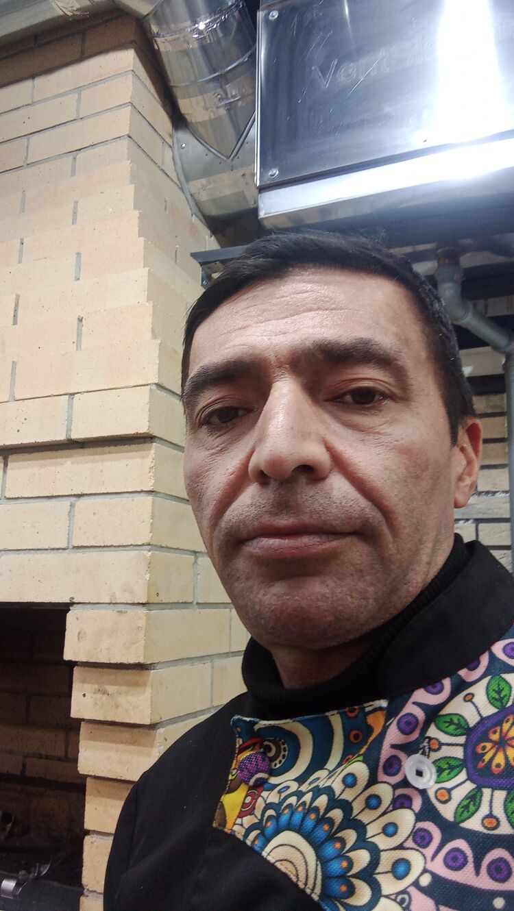  40163521  Polad, 43 ,    