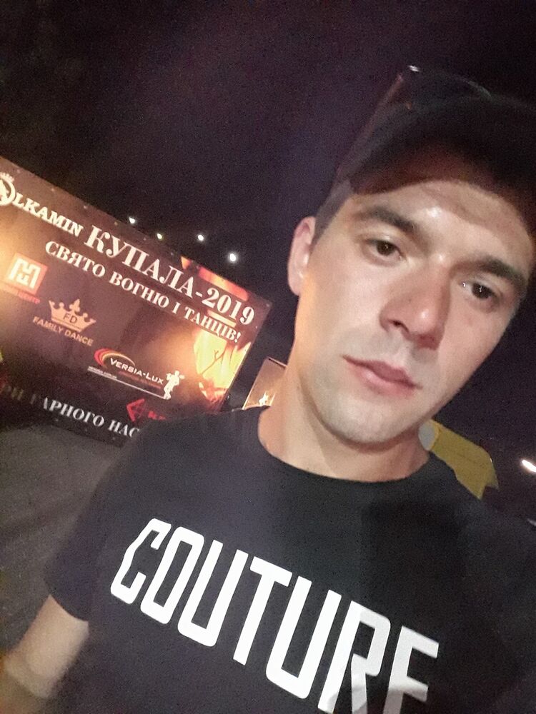  ,   Maksim, 32 ,   ,   , c 