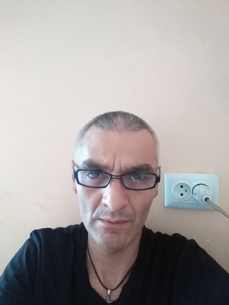  ,   Artyom, 43 ,   ,   