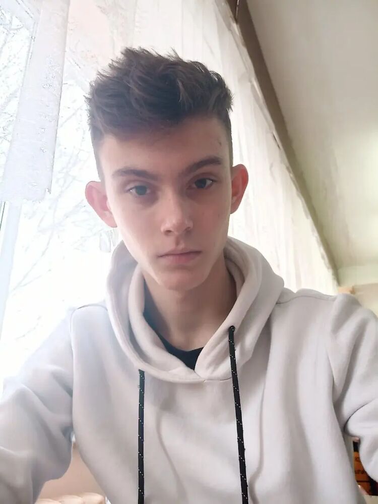  32350211  Danil, 22 ,    