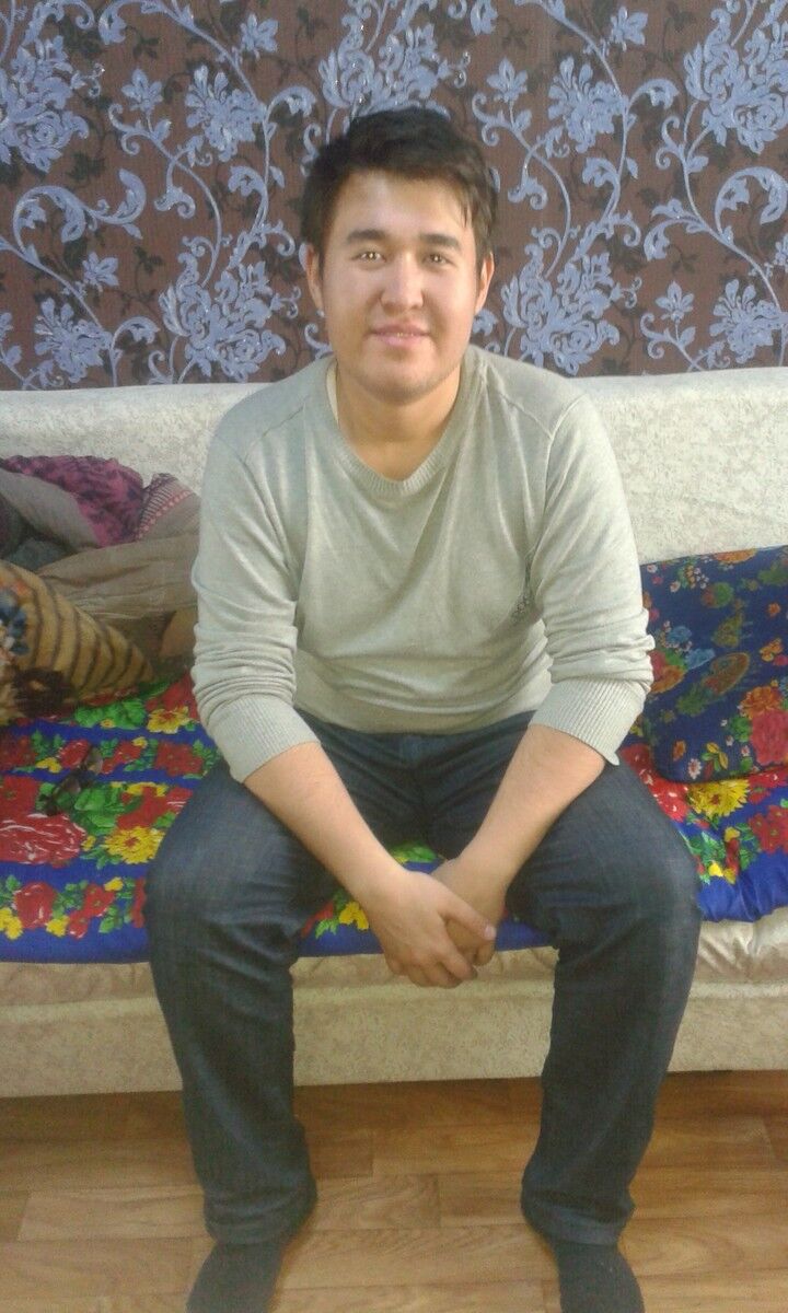  ,   Artur, 30 ,   ,   , c 