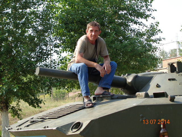  5249421  Kladov, 49 ,    