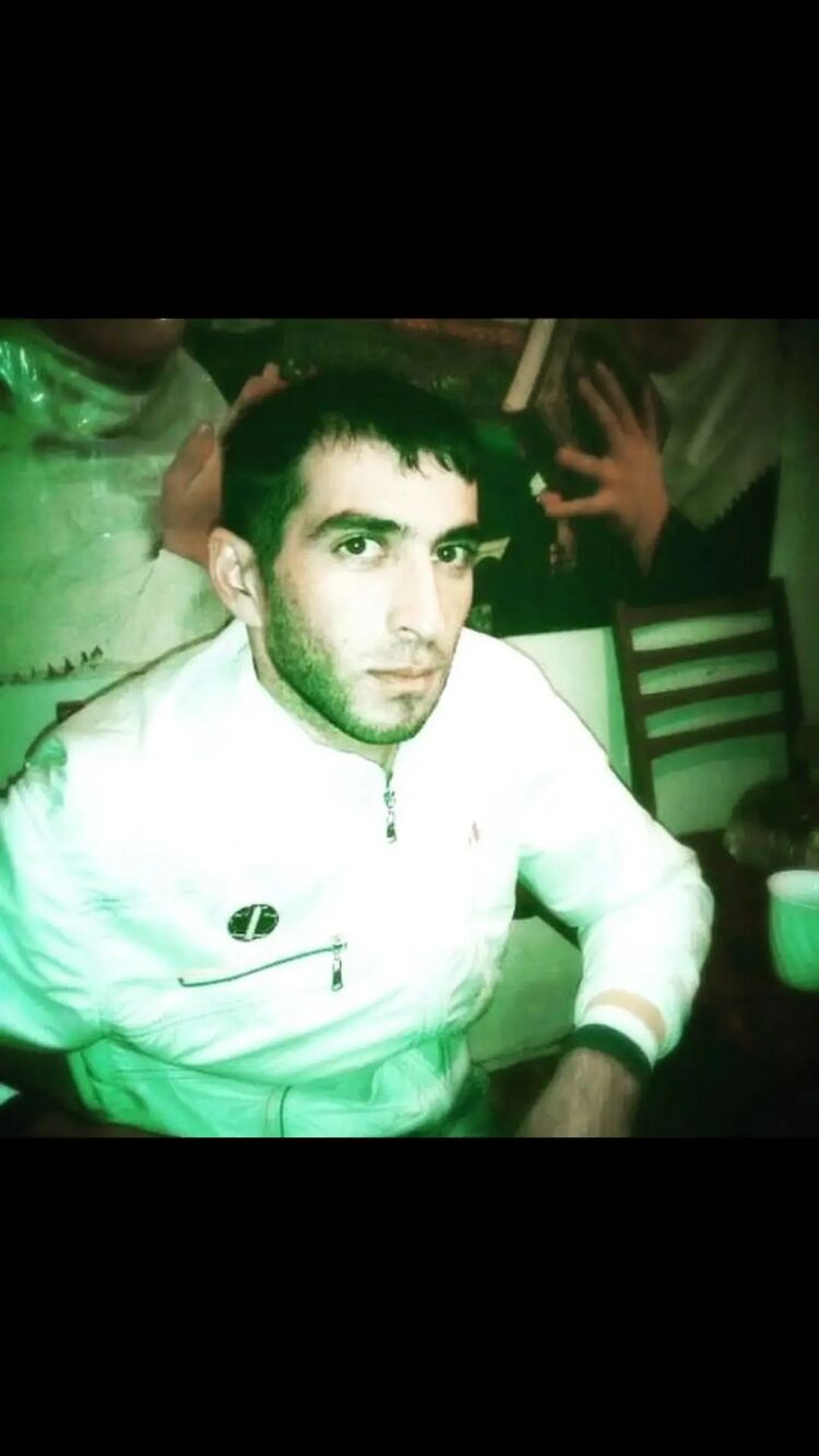  43518311  Rafael, 34 ,    