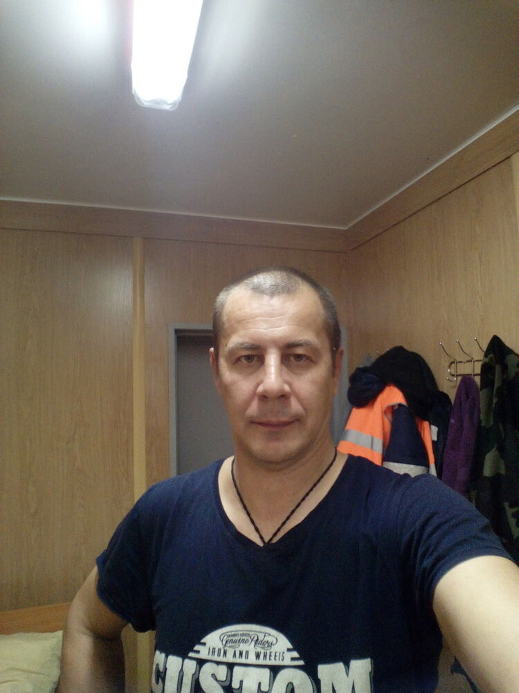  13636471  , 49 ,    