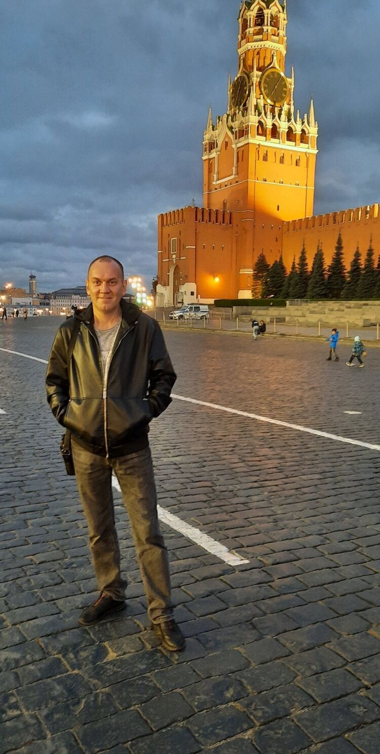  35729601  Pavel, 47 ,    