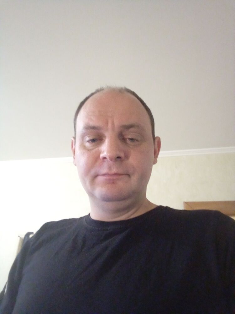  52521281  Pavel, 38 ,    