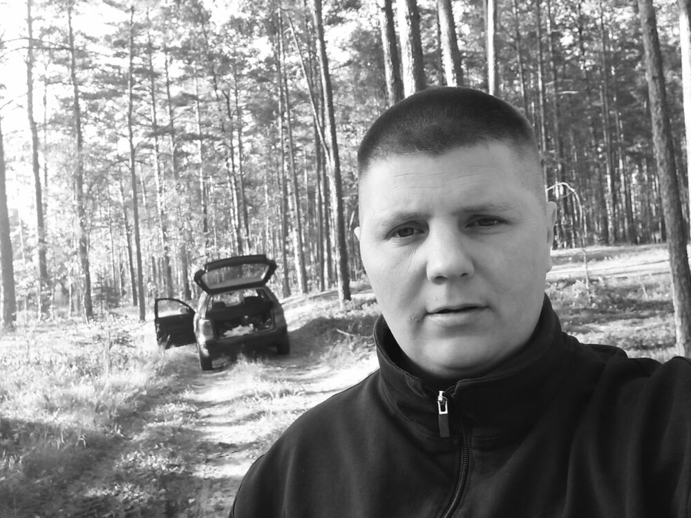  ,   Valentin, 39 ,  