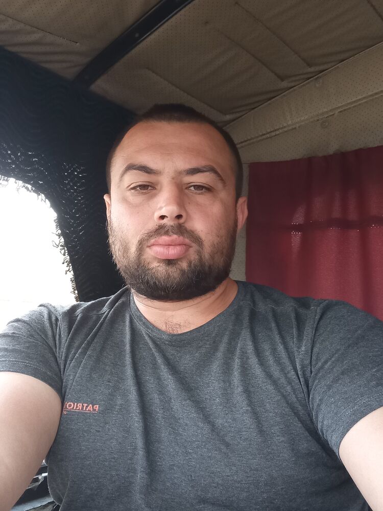  26463441  Oleg, 40 ,    