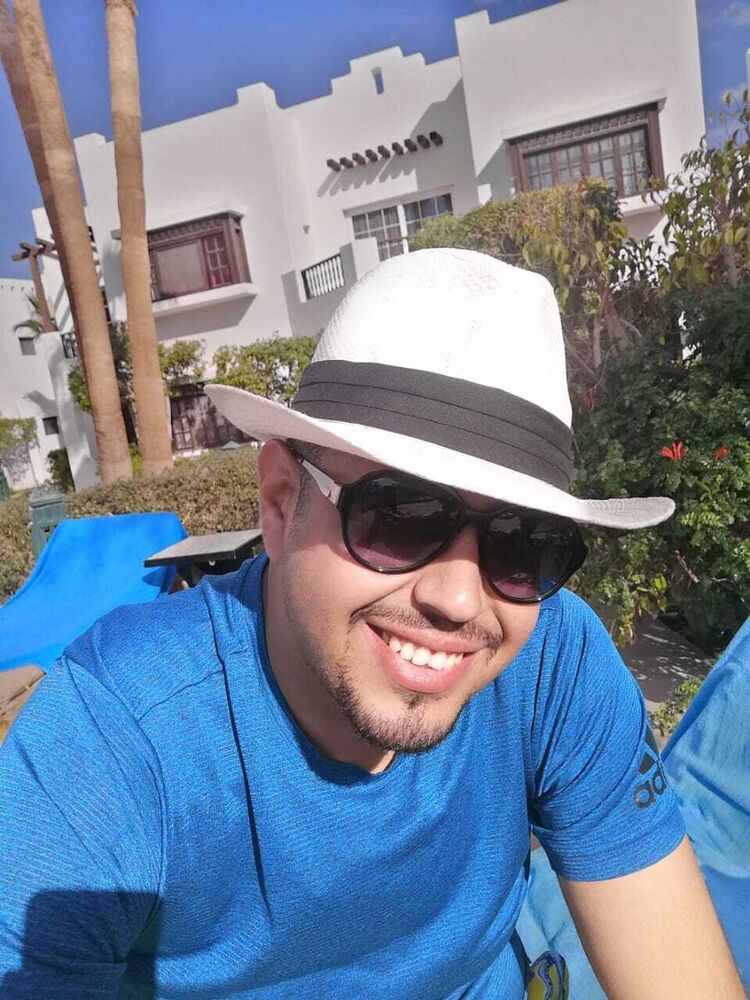  21031821  , 35 ,    Al Ghardaqah