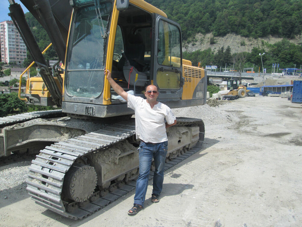  29810391  , 46 ,    
