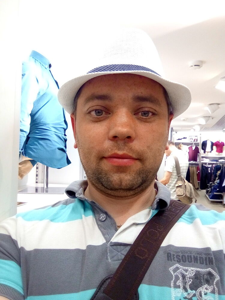  7457751  Pasha, 41 ,    