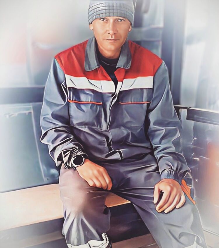  53977531  Aleksei, 46 ,    
