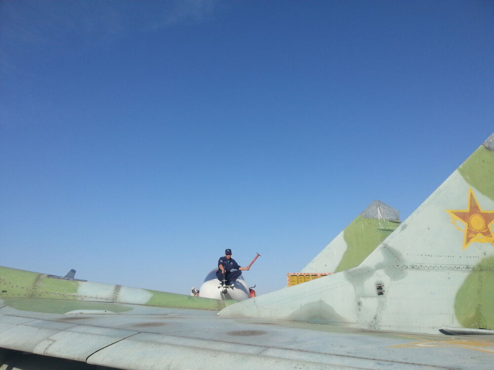  4086391  Erjan, 41 ,    