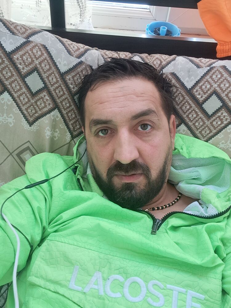  32386801  Sebastian, 43 ,    Vlijmen