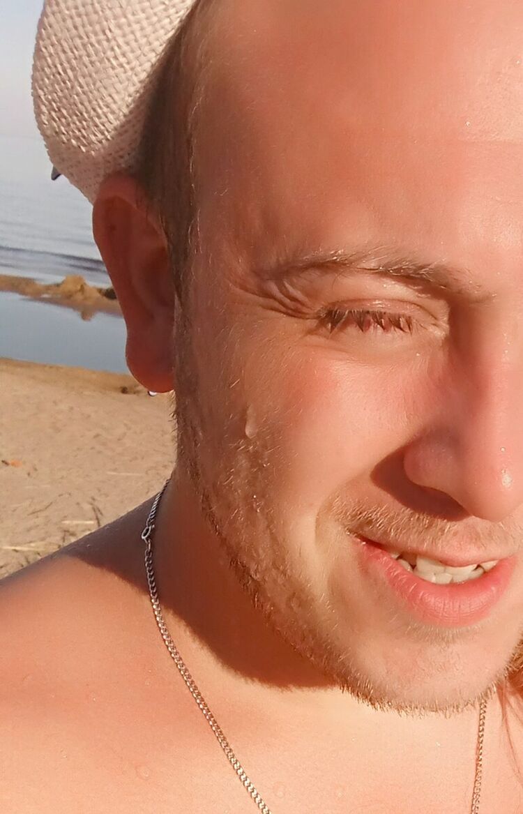  20674251  , 35 ,    -