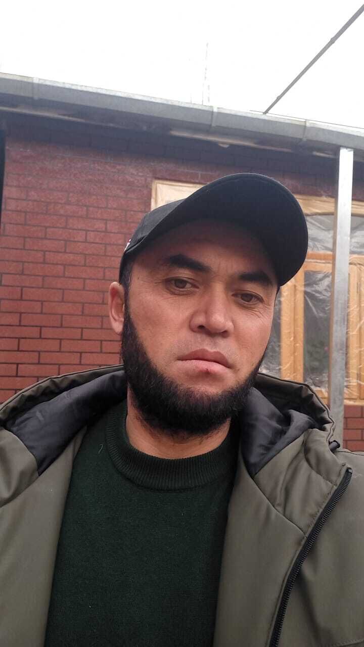  54611381  Hadir, 38 ,    