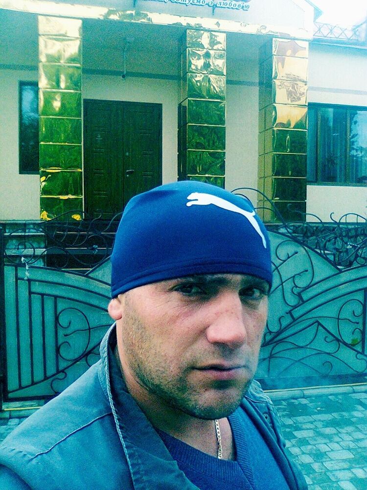  10820411  Andrej, 43 ,    