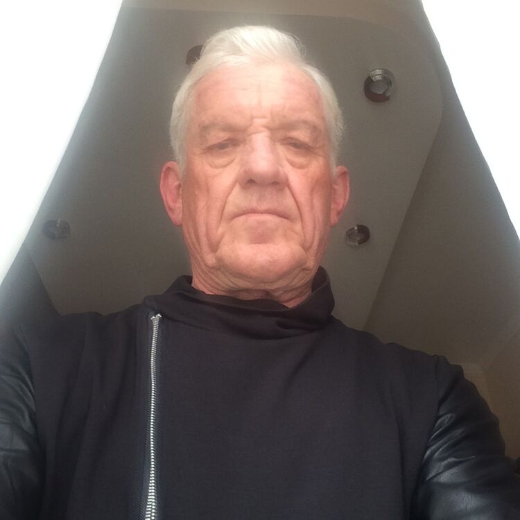  30802391  , 72 ,    