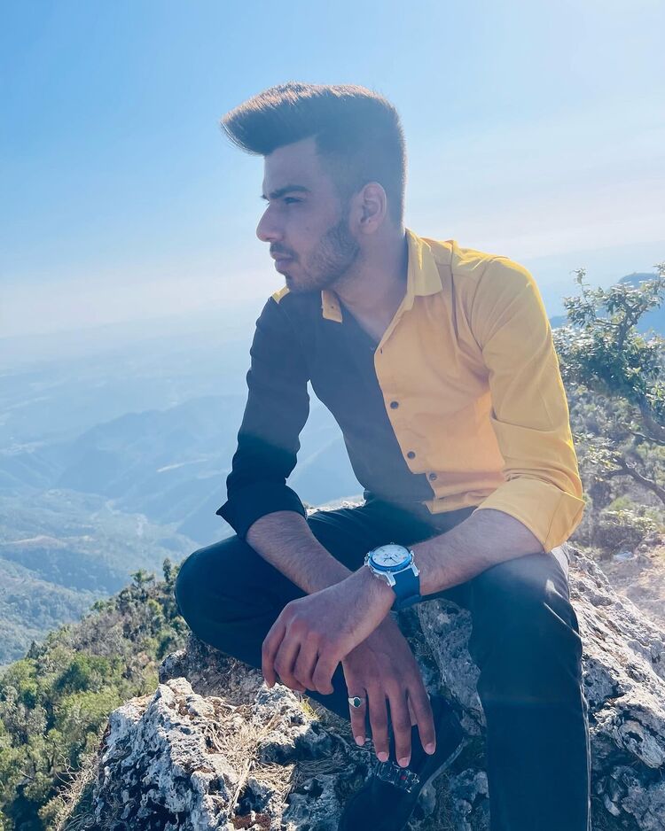  ,   Raj, 26 ,   ,   