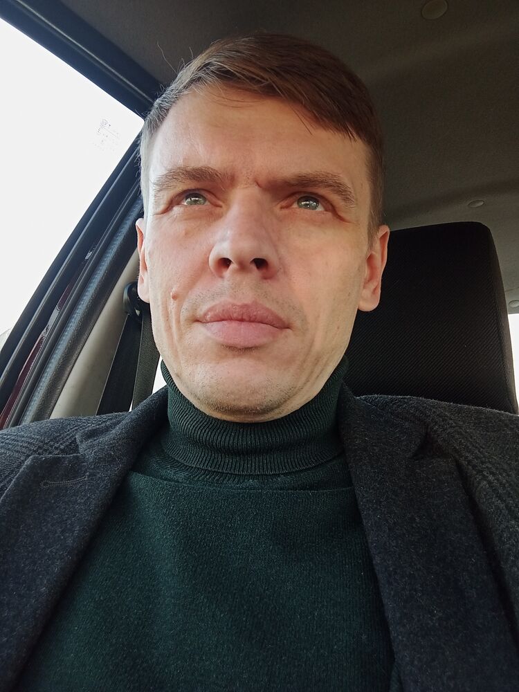 29903141  Antonio, 44 ,    
