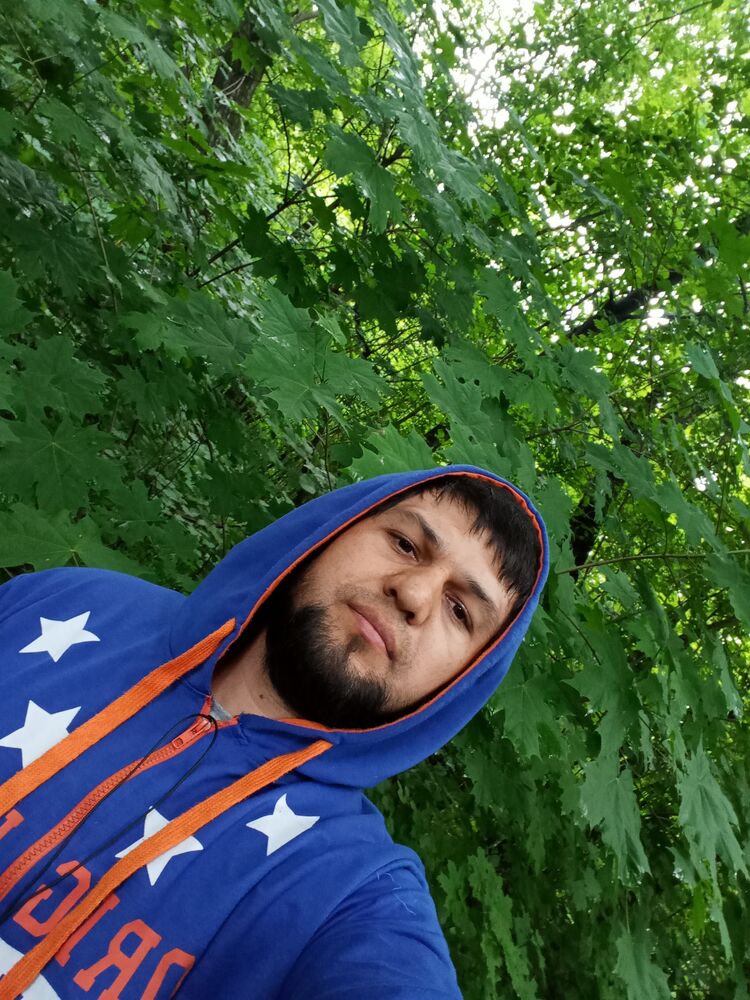  44362081  Ali, 36 ,    