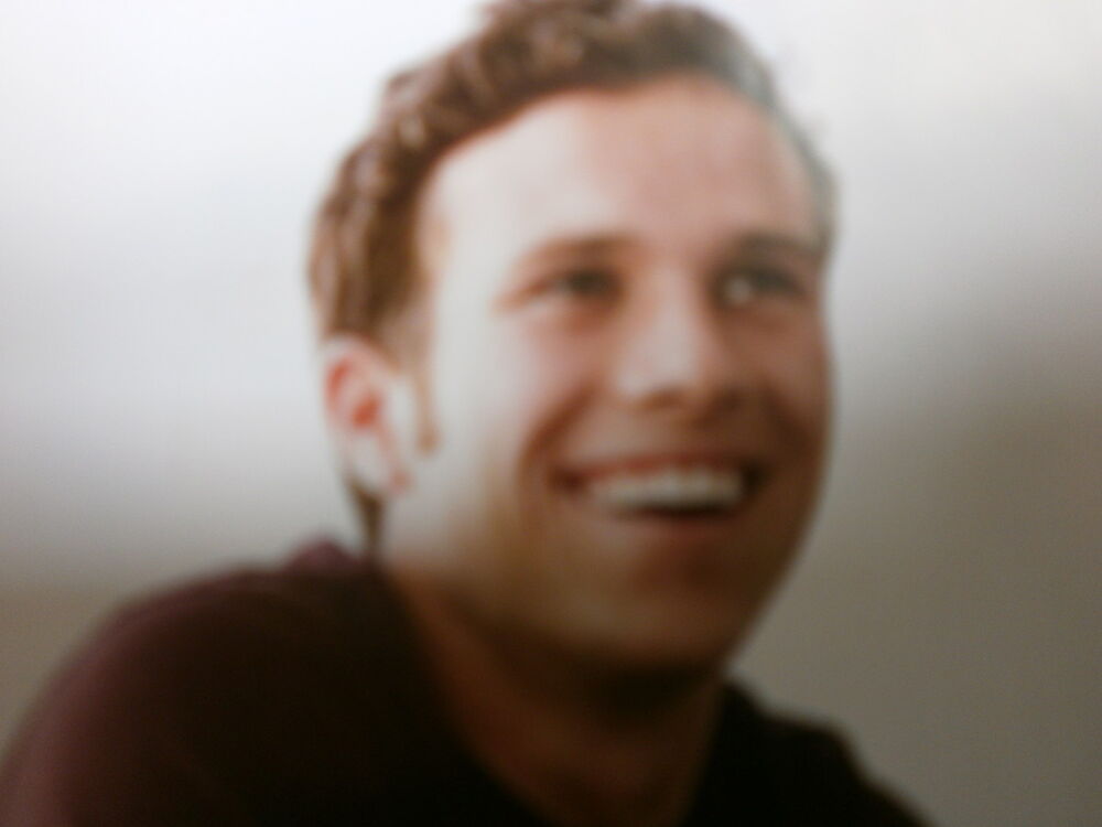  4709151  Mihail, 37 ,    