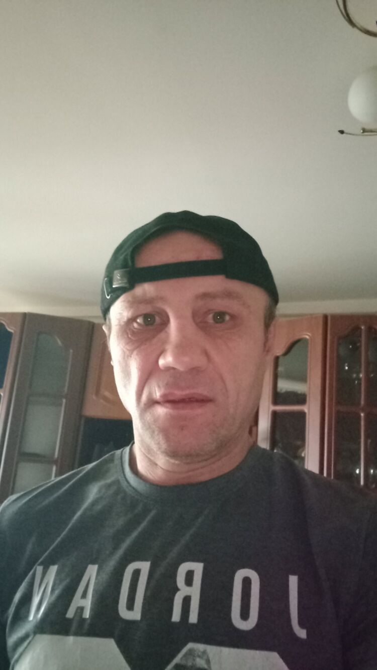  31789241  Anatoliy, 49 ,    