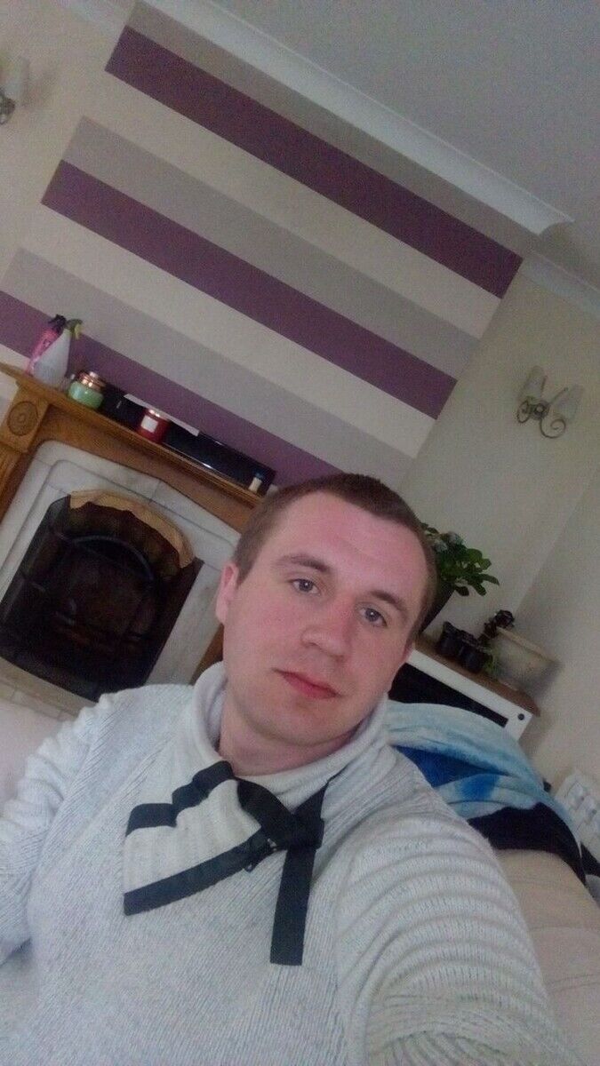  21150401  Andrej, 31 ,    Arklow
