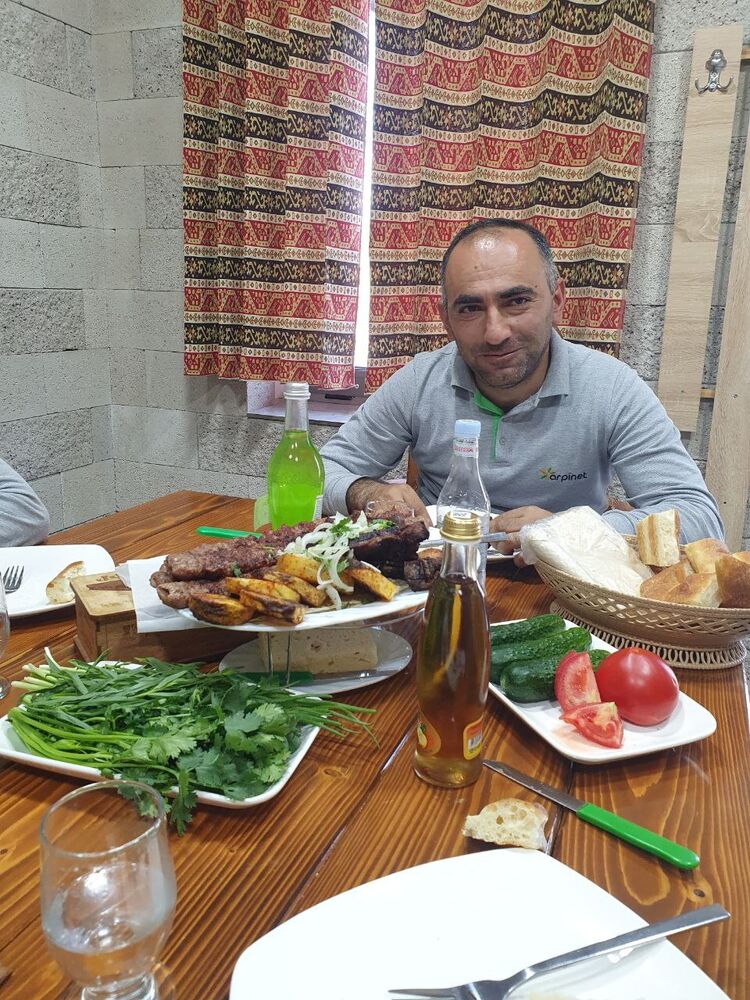  53625621  Levon, 35 ,    