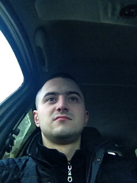  53911141  Artiom, 35 ,    