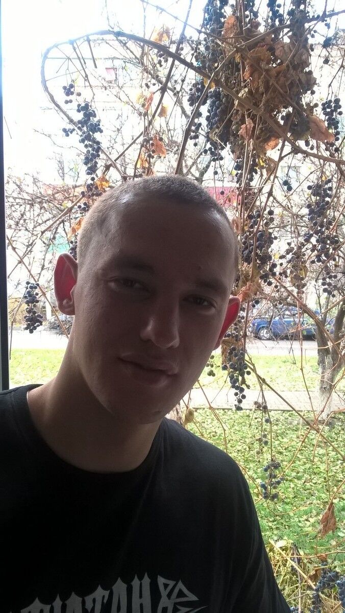  8374591  Artem, 36 ,    