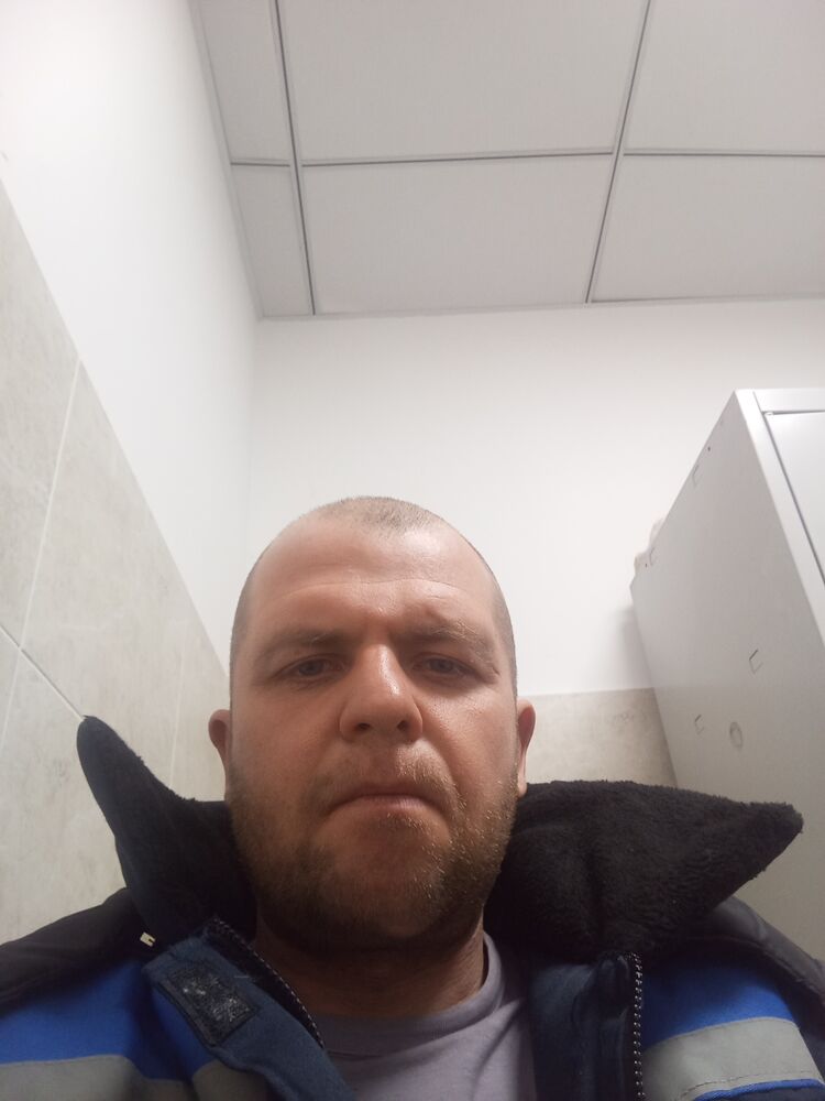  47147481  , 37 ,    