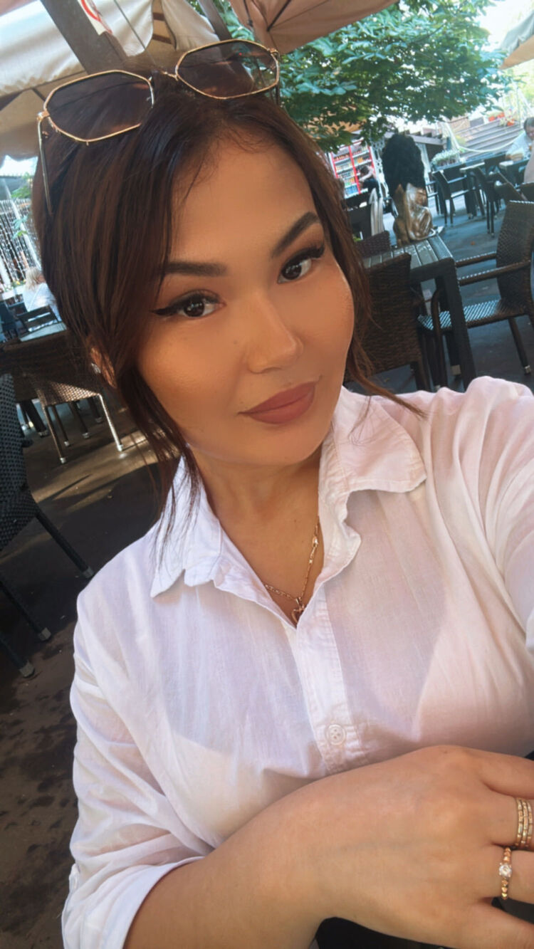  ,   Guzi, 27 ,   