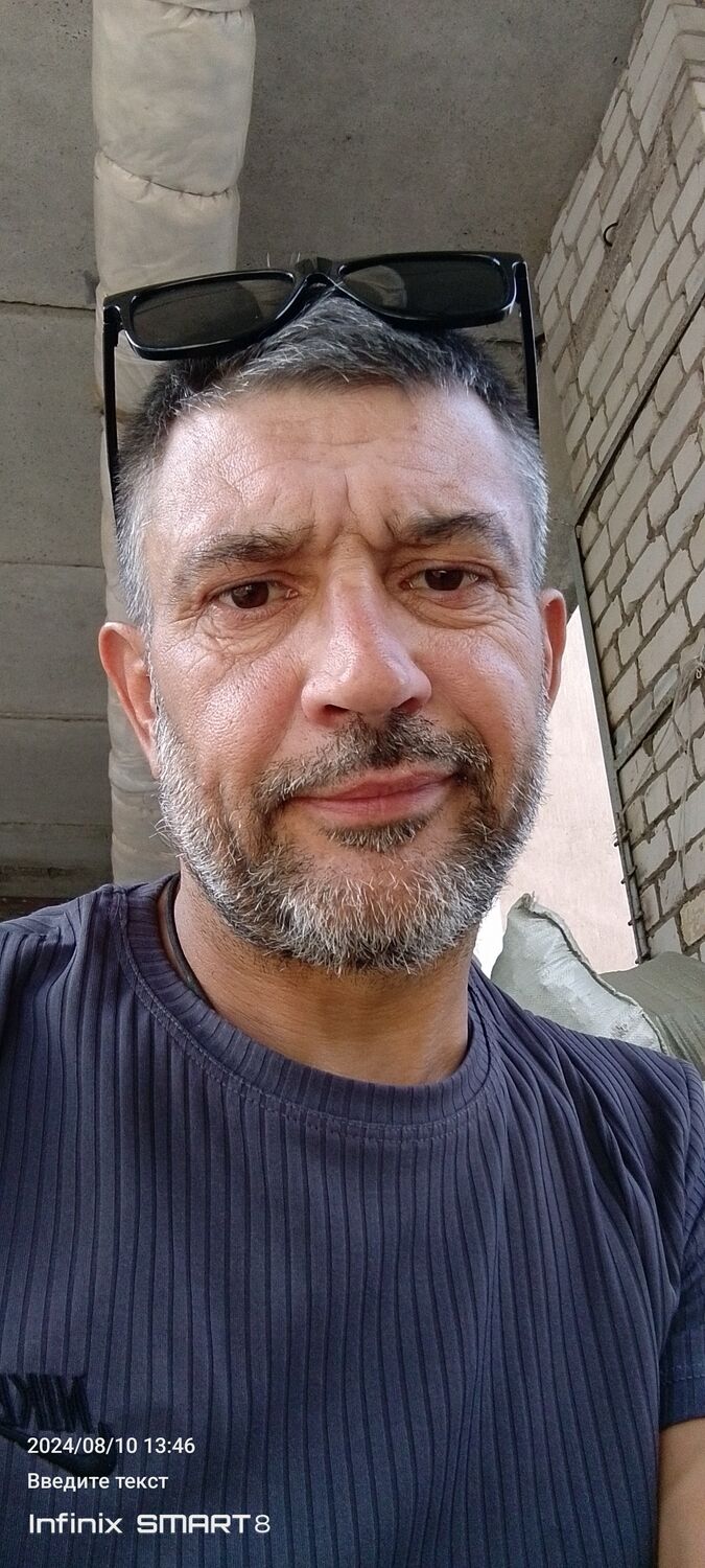  45334501  Iliya, 45 ,    